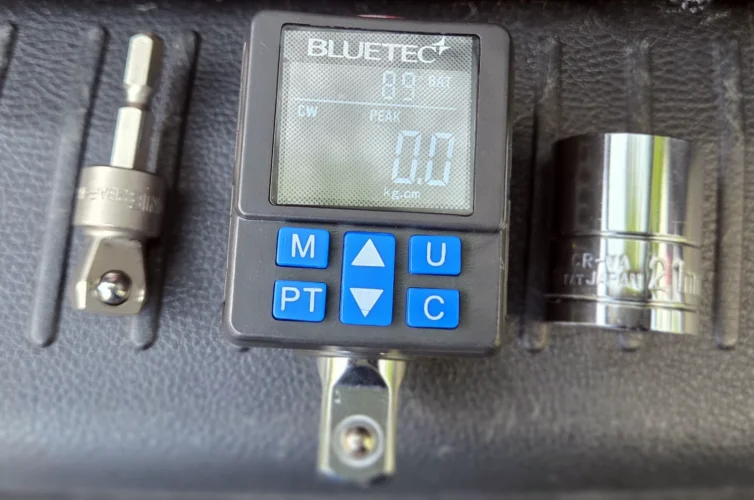 블루텍 BT-DTA 디지털 토크 어댑터와 육각 샹크 어댑터, 21mm 소켓